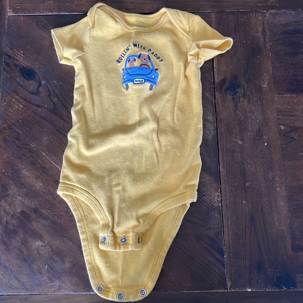Short sleeve onesie